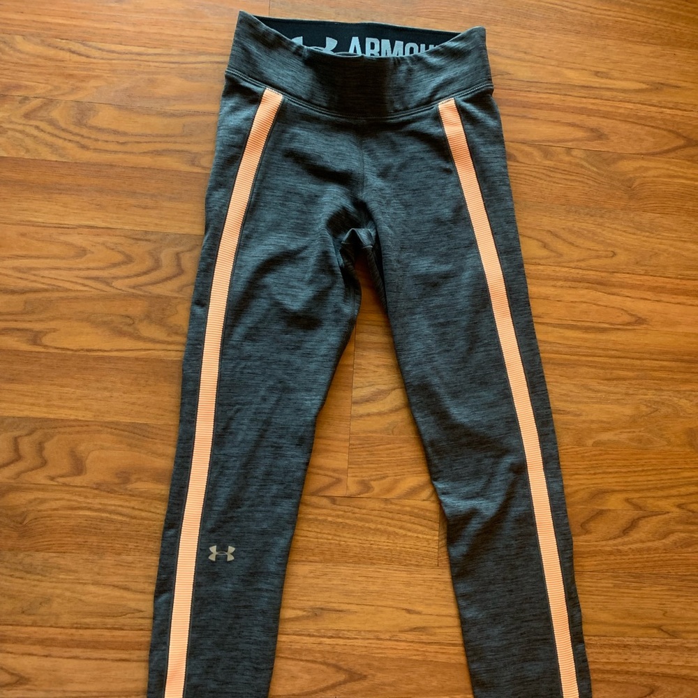 Under Armour Heat Gear Women's Size XS Leggings EUC - Picture 3 of 6